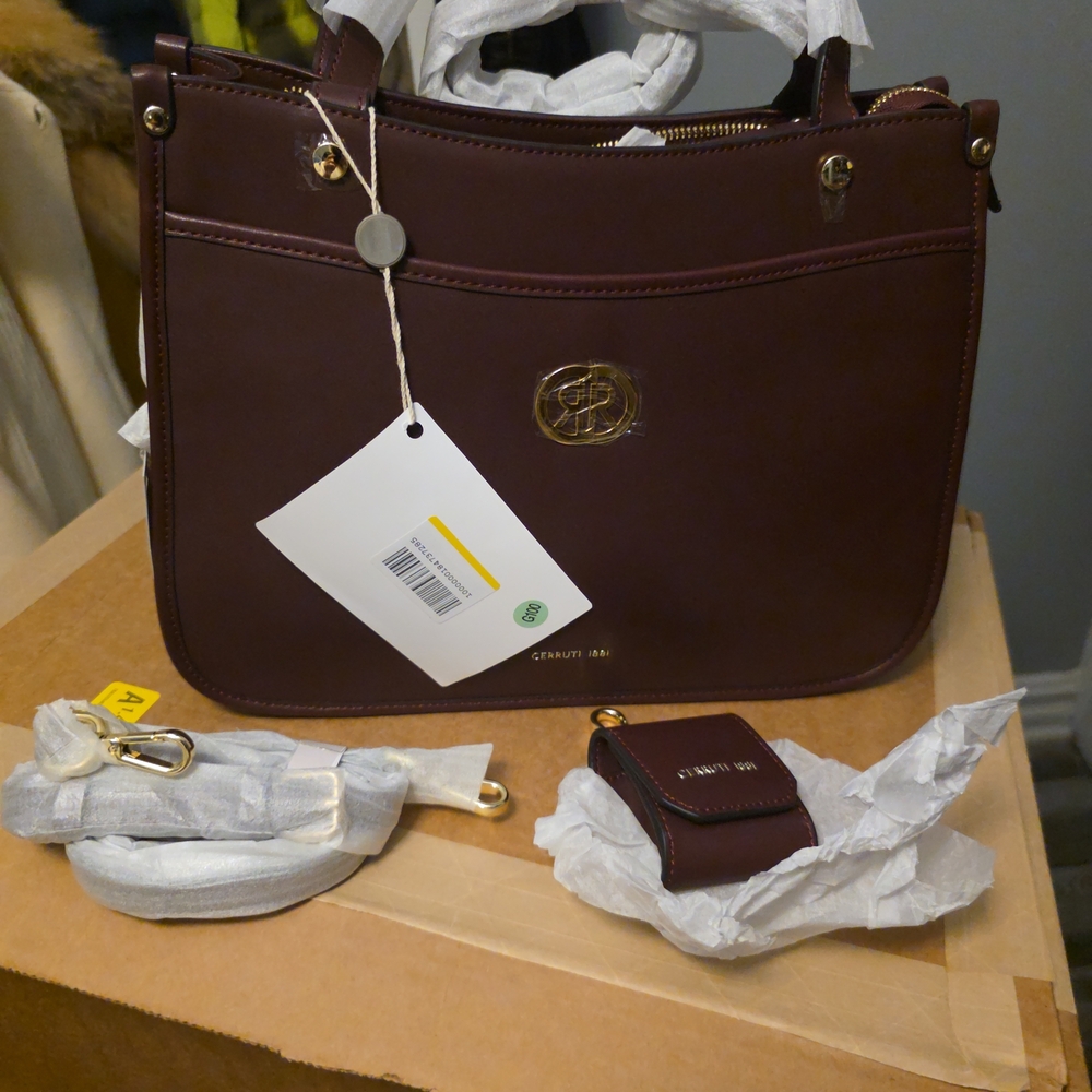 Chic Burgundy Shoulder Bag